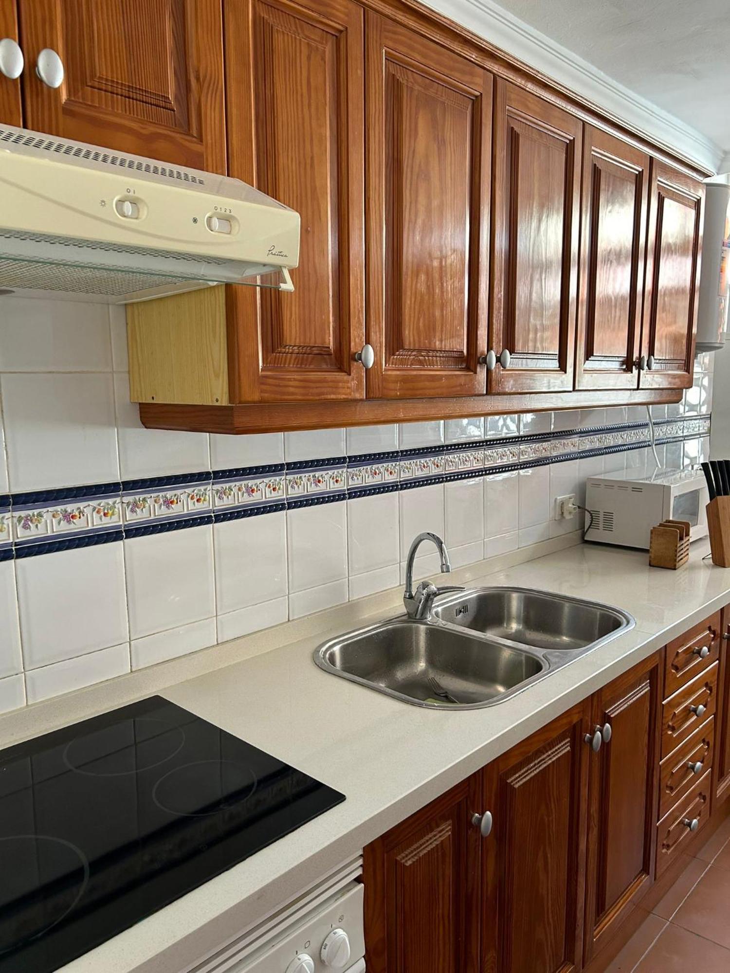 Prime Beachfront Location, Free Parking, Steps To The Sand Лос Кристианос Екстериор снимка